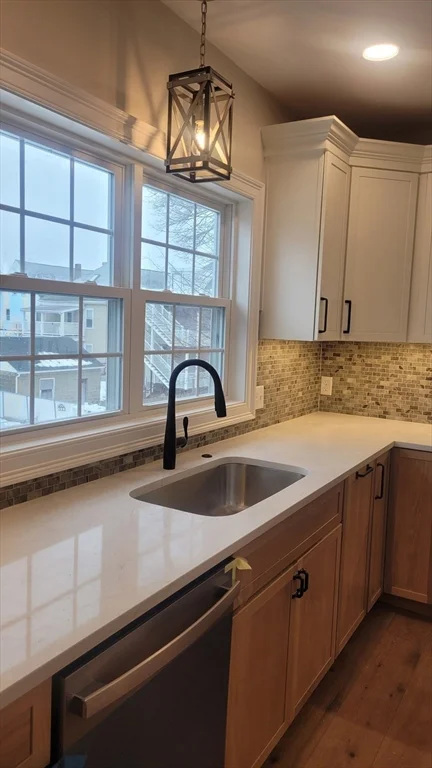 27 Amaranth Ave, Medford