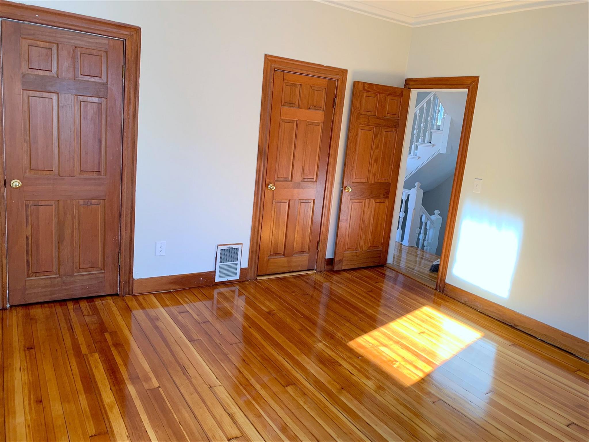 95 Cedar St, Powder House Square