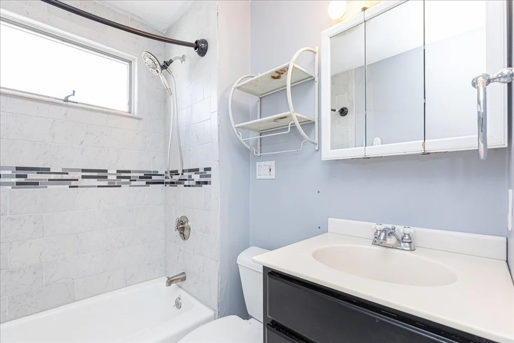 9 Lapham St, Medford