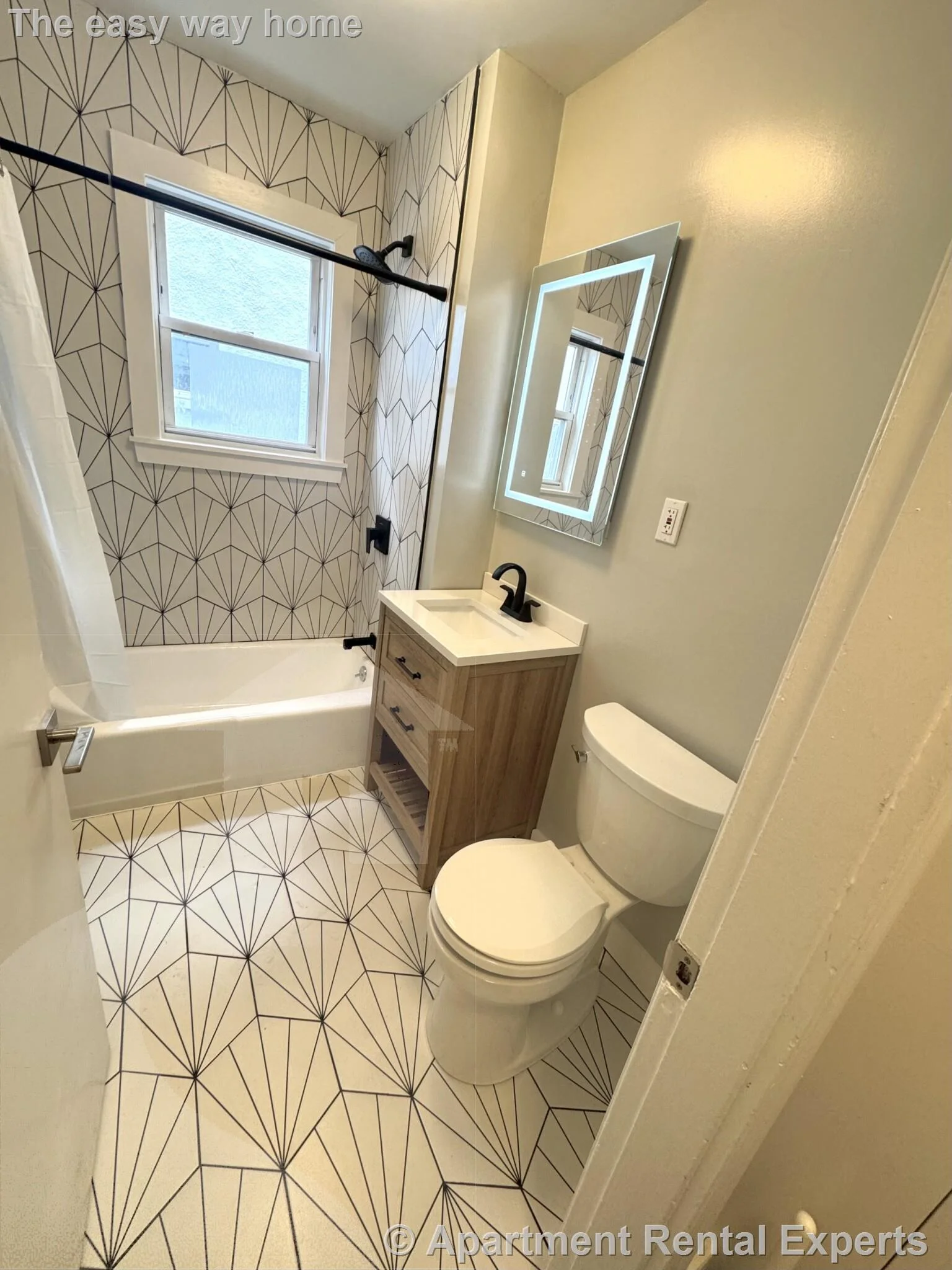 16 Windsor Rd, Tufts