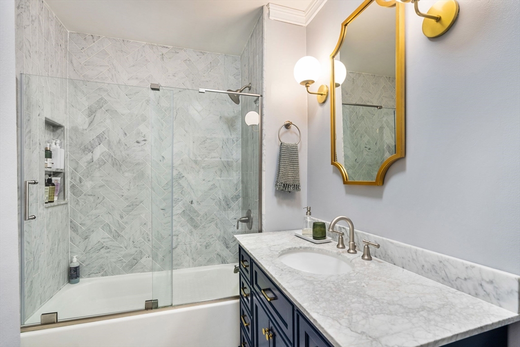 12 Mystic St, Charlestown