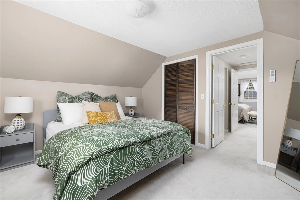 42 Fairmount St, New Bedford