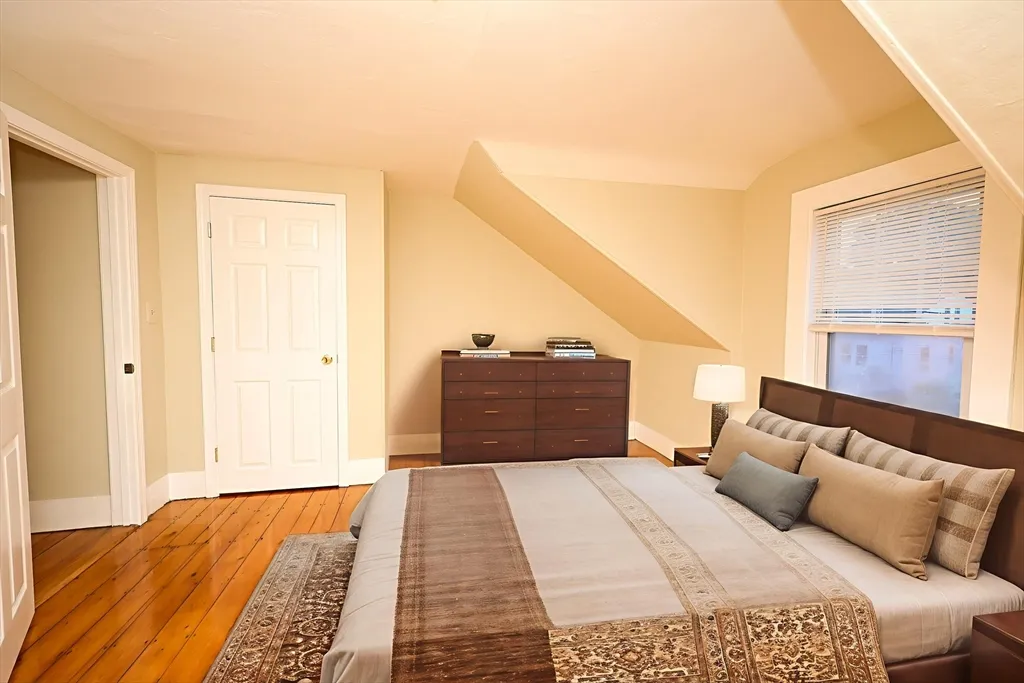 30 Sheppard Ave, Braintree