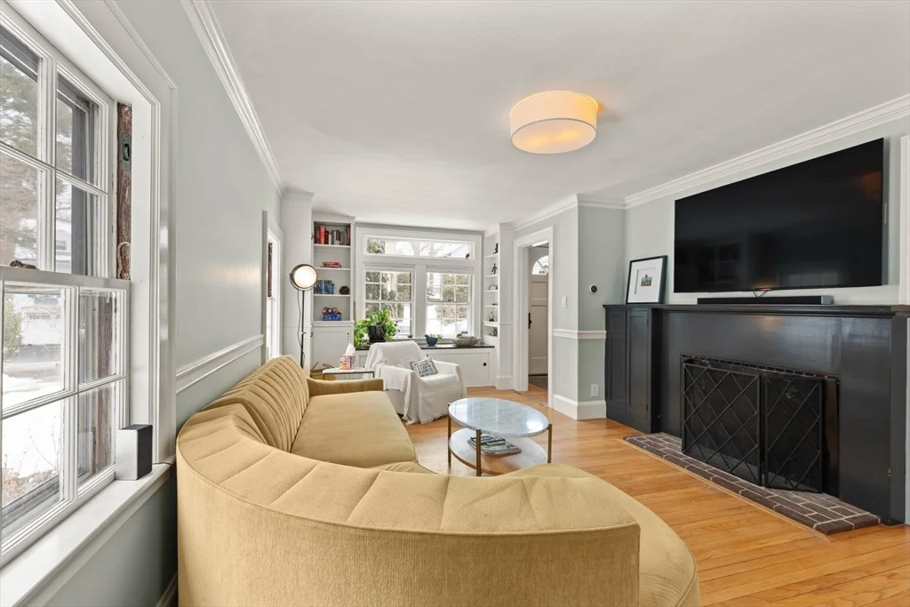 36 Joyce Rd, Medford