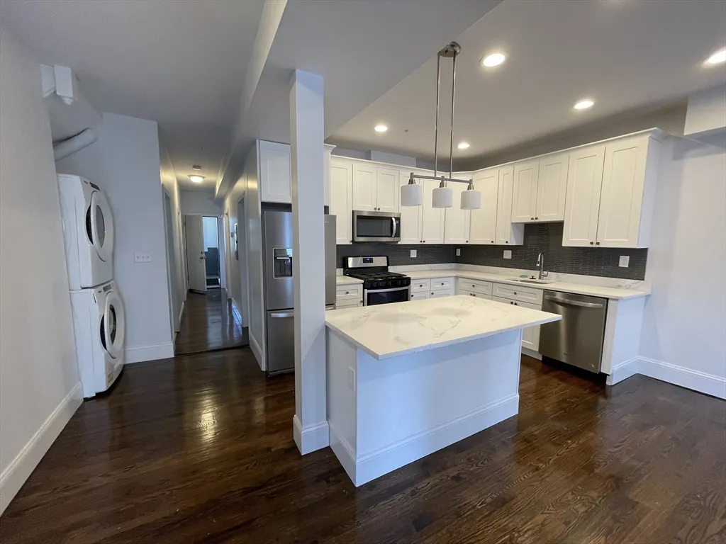 204 East Eagle St, Eagle Hill