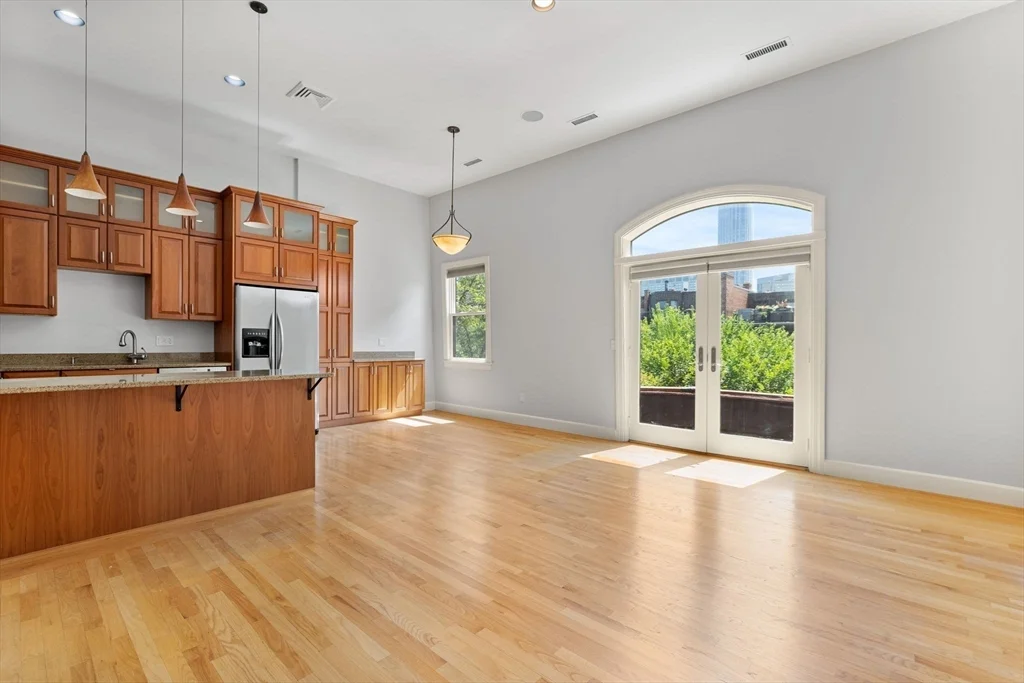 403 Marlborough St, Back Bay