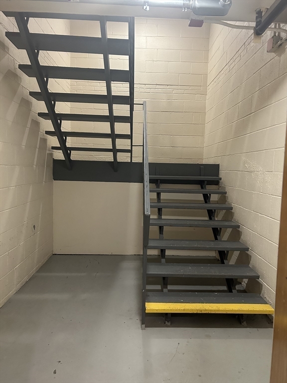 1321 Worcester Rd, Framingham