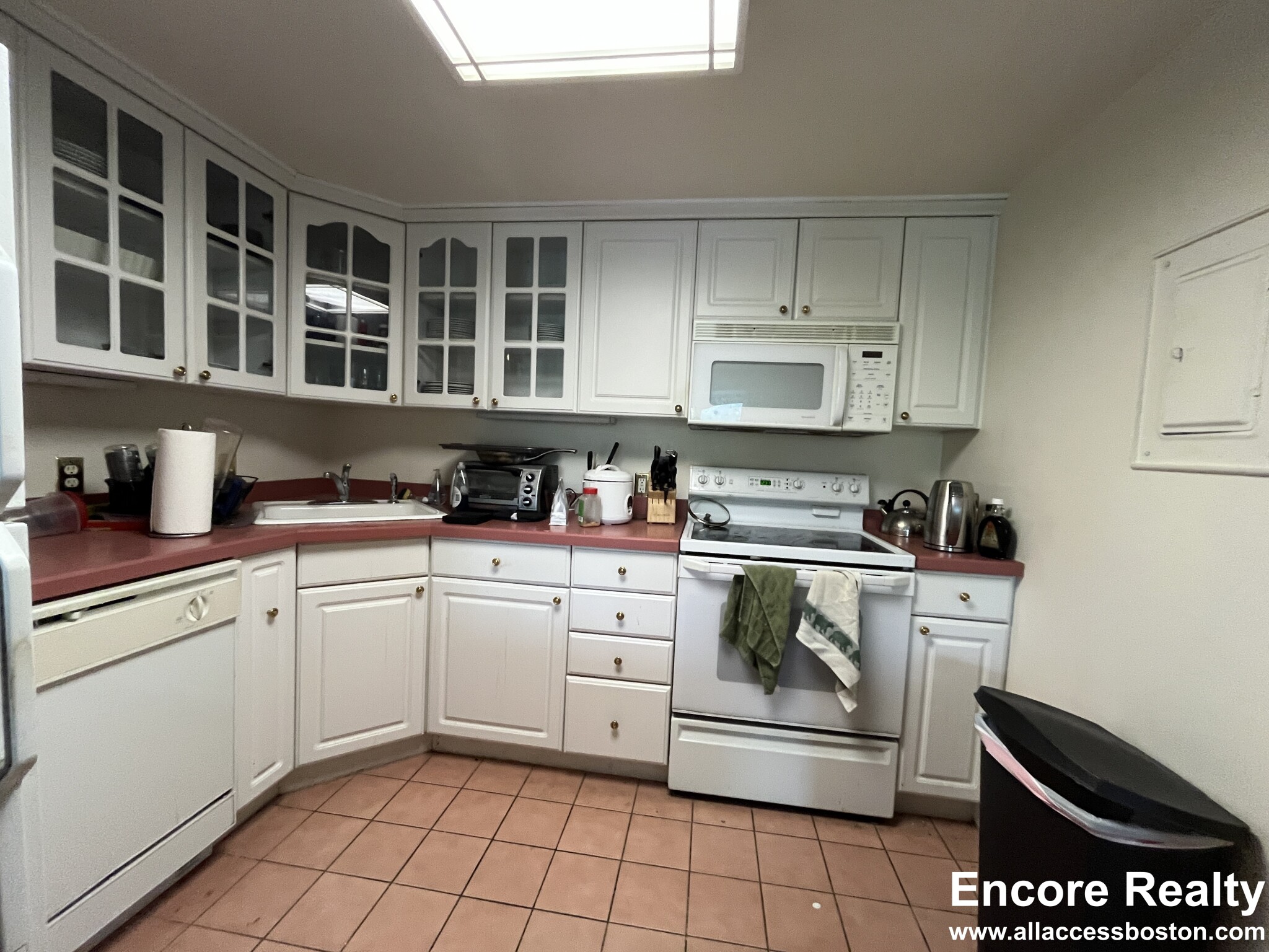 1243 Beacon St, Coolidge Corner