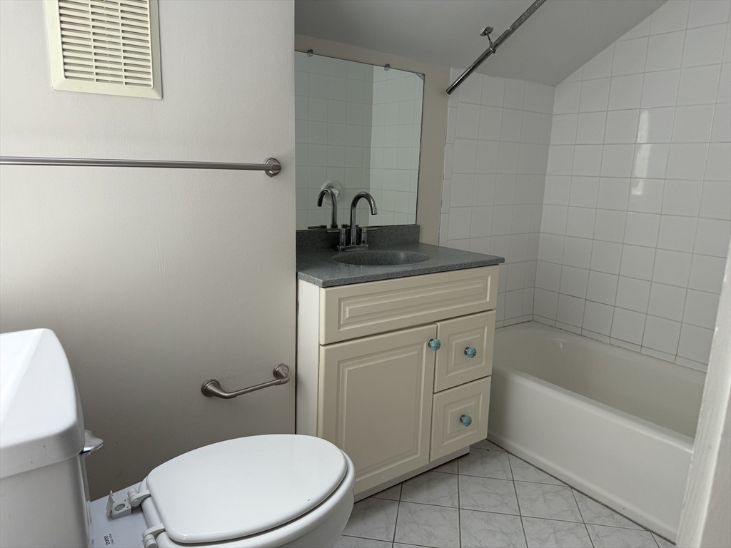 11 Durant Rd, Wellesley