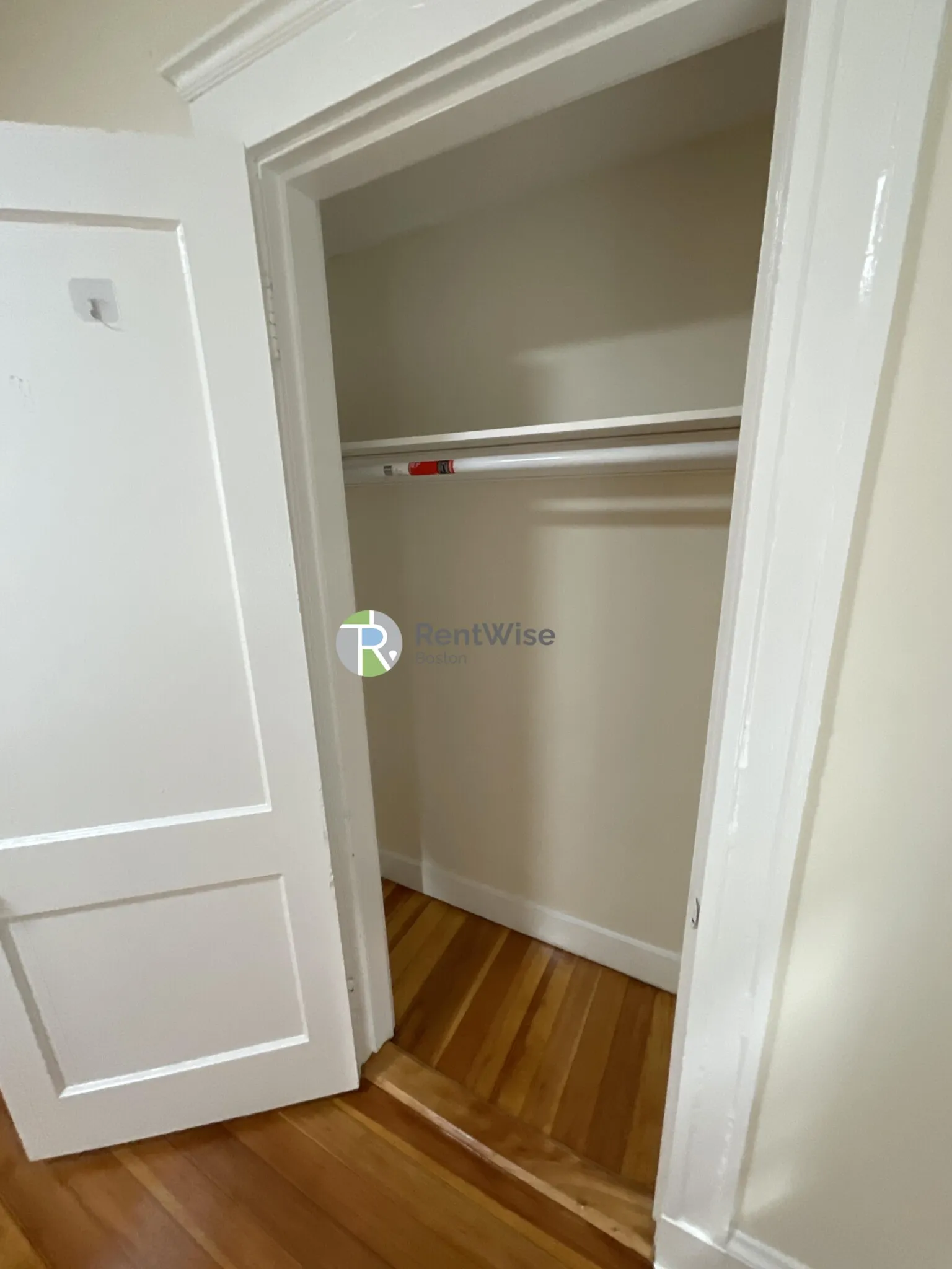 6 Barrows St, Allston