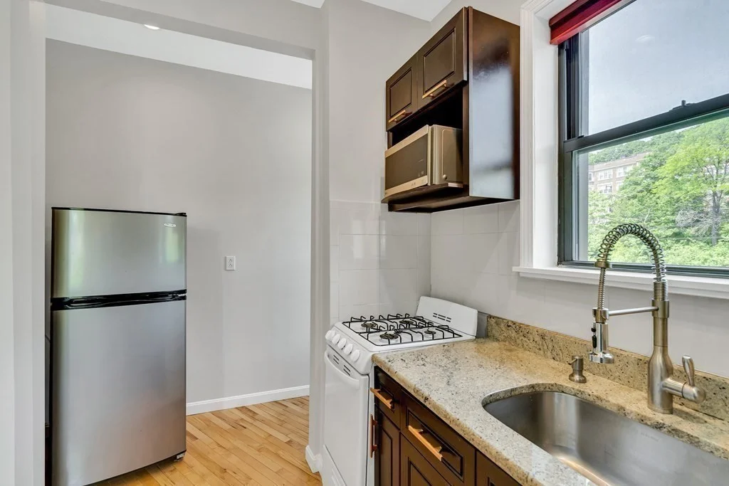 1706 Commonwealth Ave, Brighton