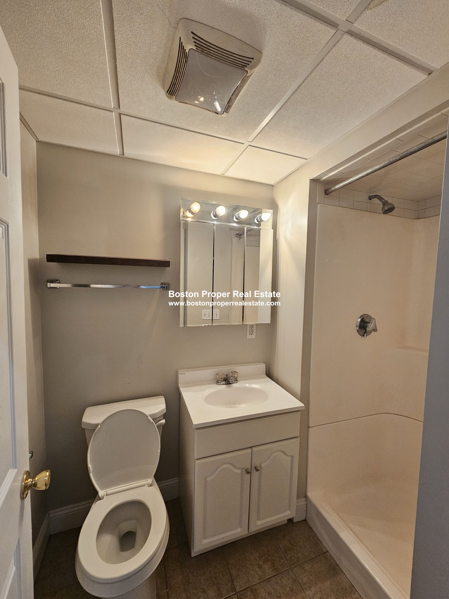 250 Newbury St, Back Bay