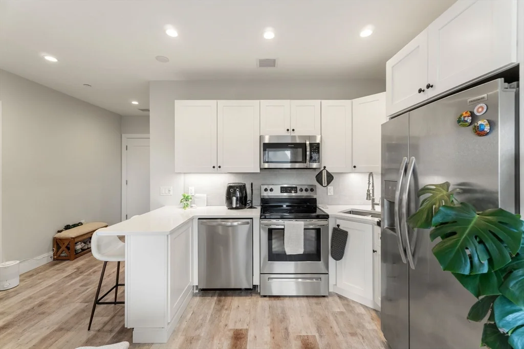 1457 Tremont St, Mission Hill