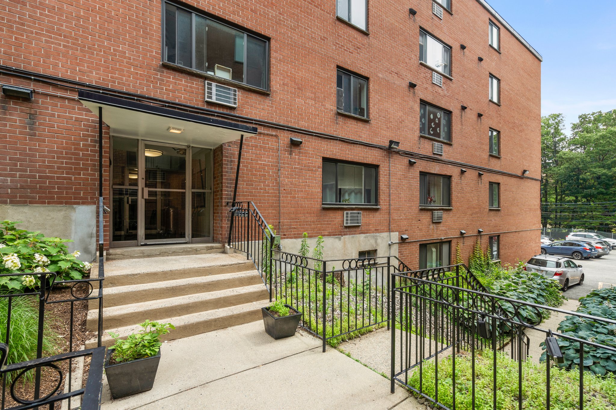 205 Kent St, Brookline