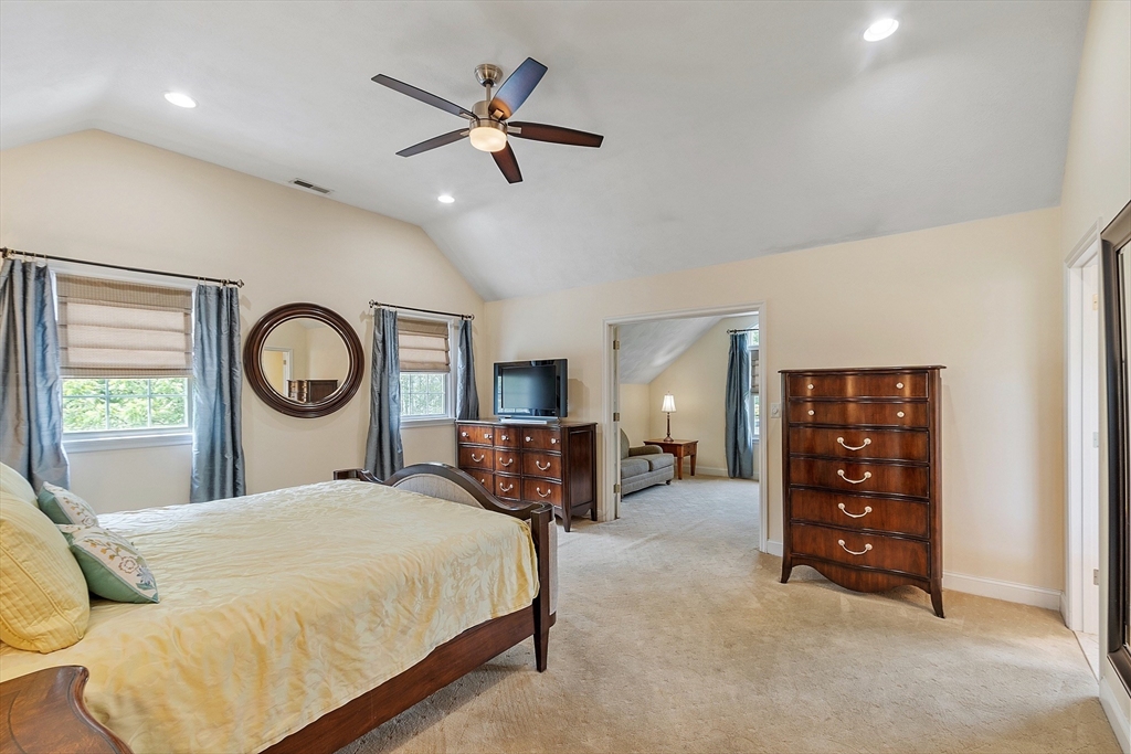 22 Periwinkle Way, North Andover