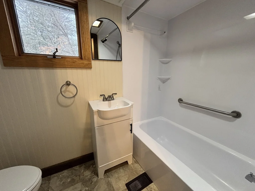 4 Braemore Rd, Taunton