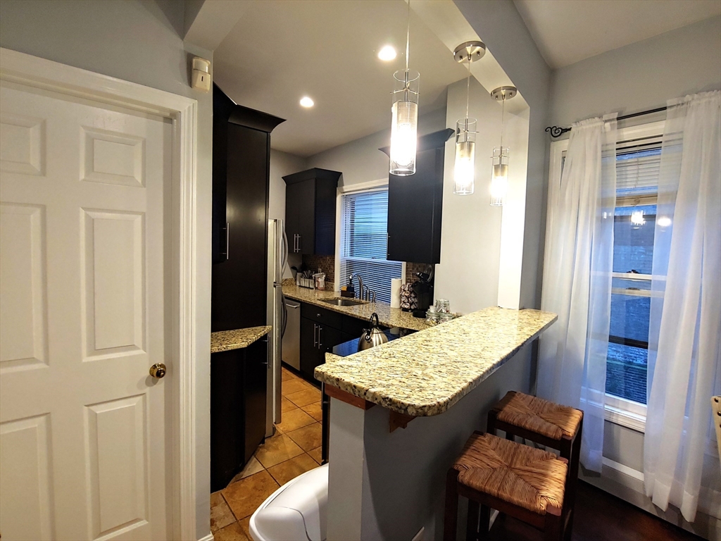 61 West Cedar St, Beacon Hill