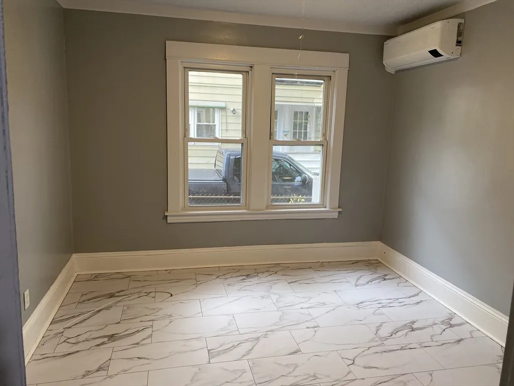 249 Commonwealth Ave, Springfield