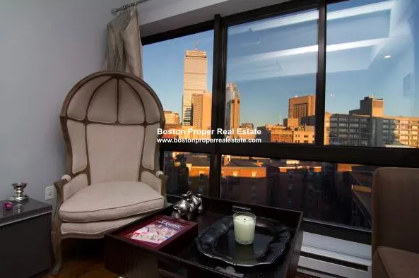 12 Stoneholm St, Fenway