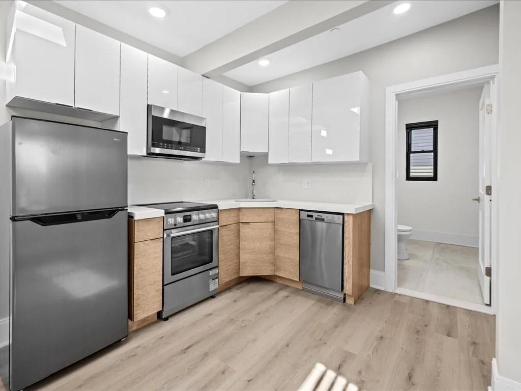 87-89 Malden, Everett