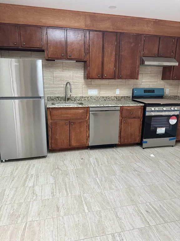 155 Broadway, Revere