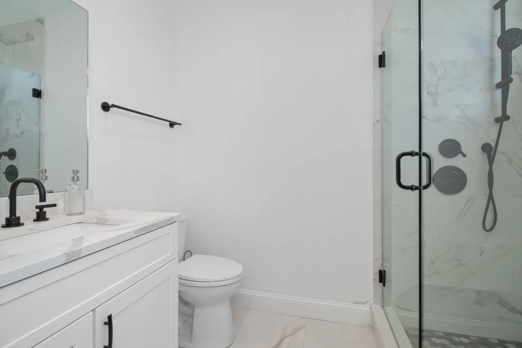 2 Elm St, Dorchester