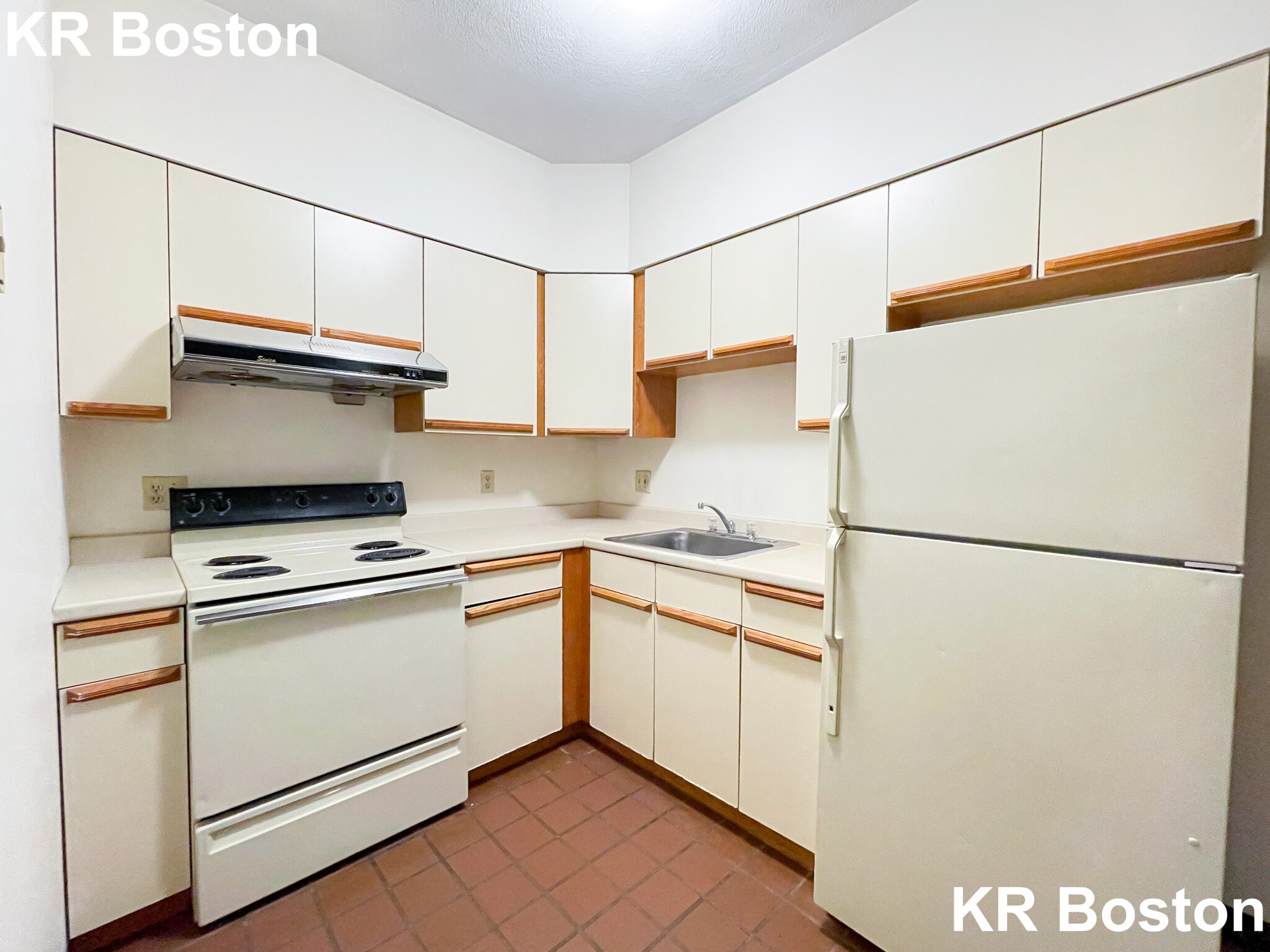 2 bed, 1 bath apartment for rent at 81 Essex St Unit 63, Chinatown — photo 2 of 3