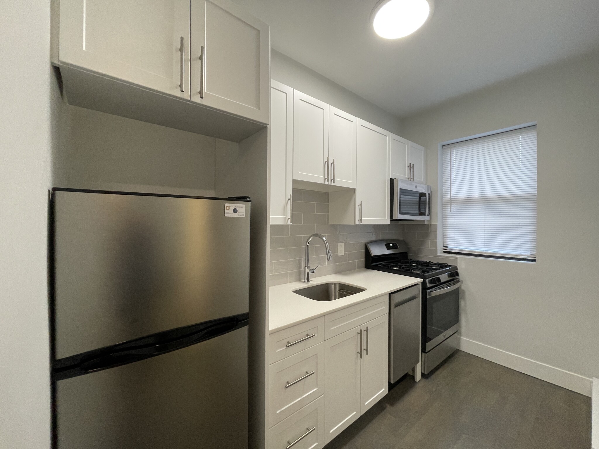 2 bed, 1 bath apartment for rent at 81 Park Dr Unit 25a, Fenway — photo 2 of 3
