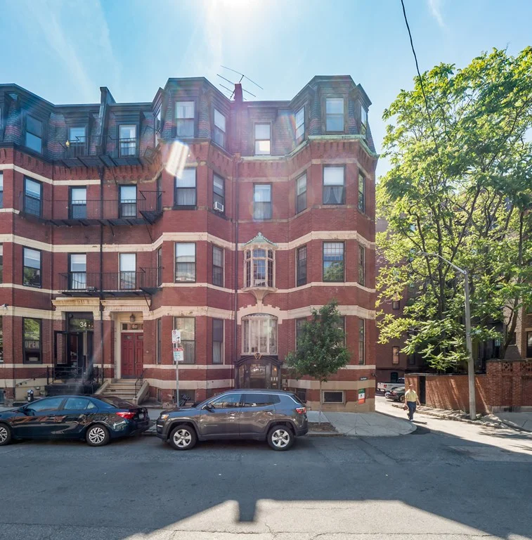 30 Gloucester St, Back Bay