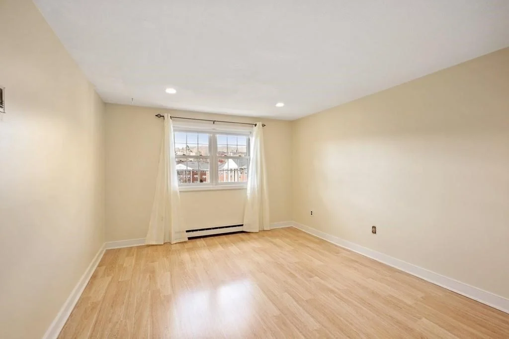 8 Old Colony, Arlington