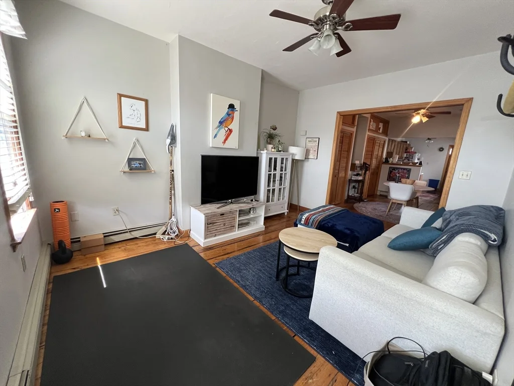 109 Bartlett St, Charlestown