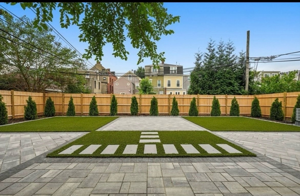 543 East 7th St, South Boston