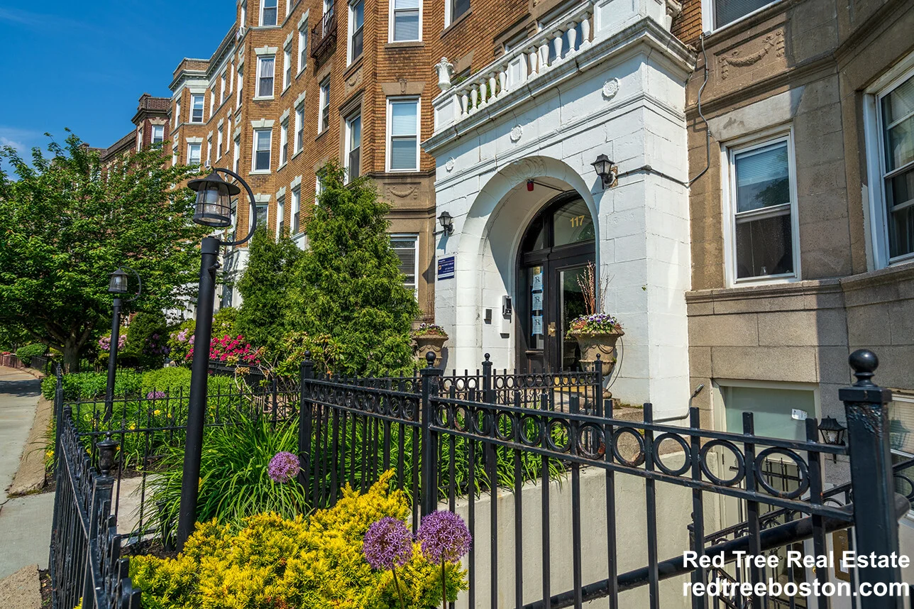 117 Park Dr, Fenway