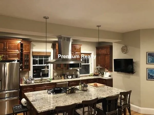 108 Walnut St, Nonantum