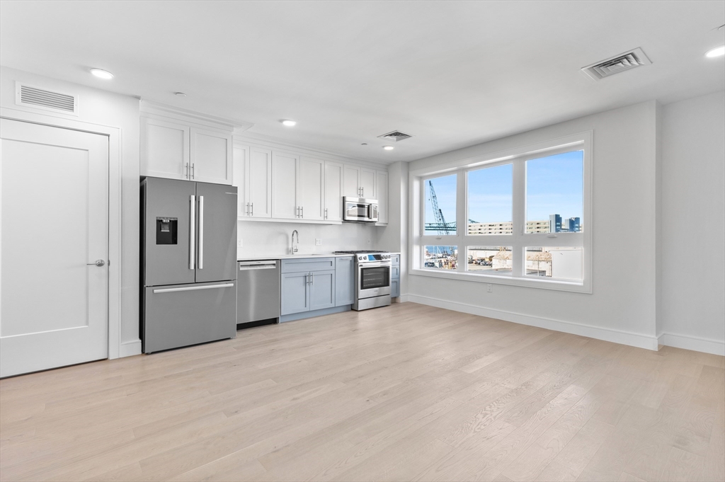 301 Border St, Central Square