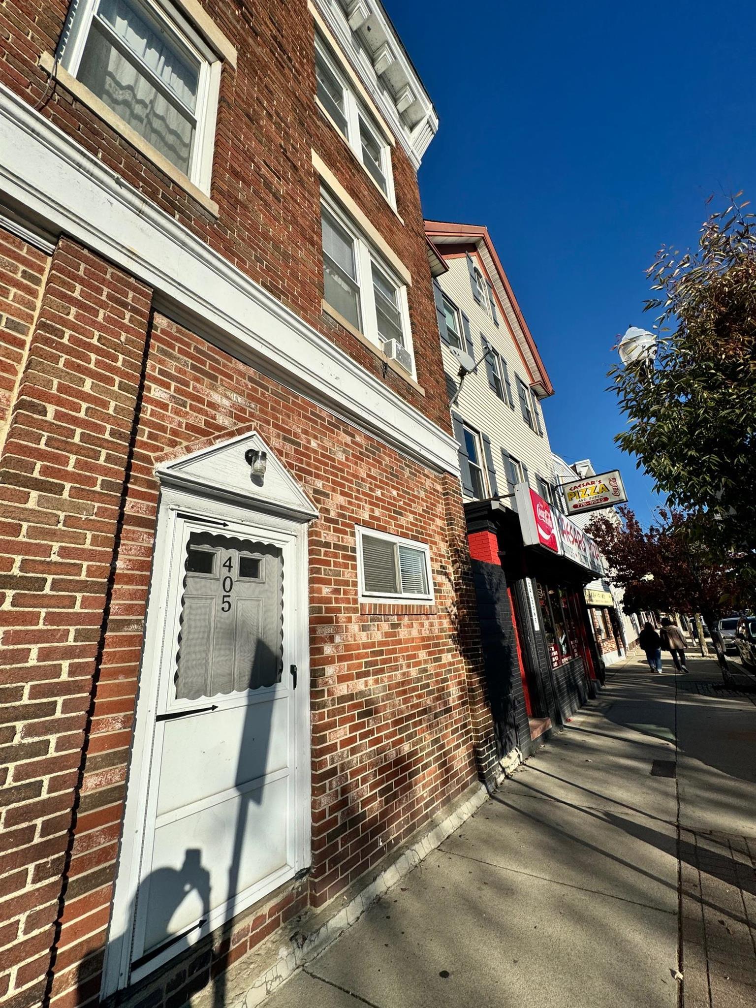 405 Somerville Ave, Prospect Hill