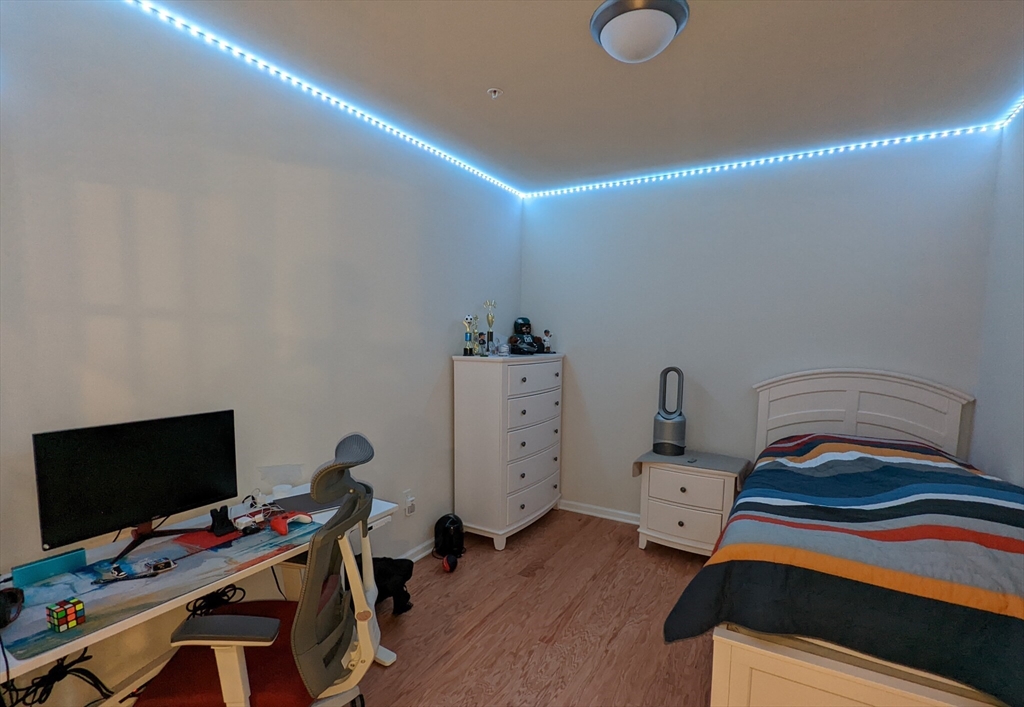 120 University Ave, Westwood