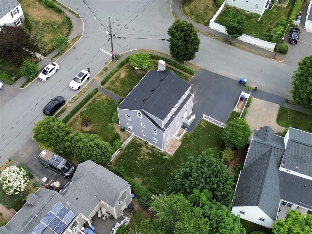 17 Hatfield Rd, West Newton