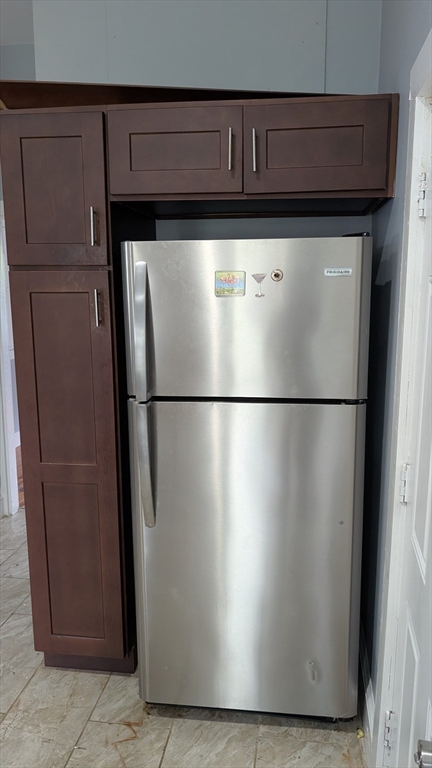 80 Linfield St, Holbrook