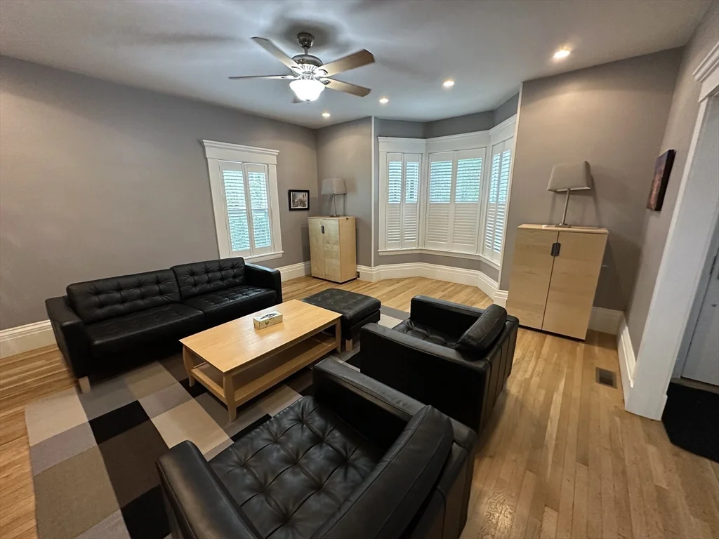 315 Windsor St, Wellington-Harrington