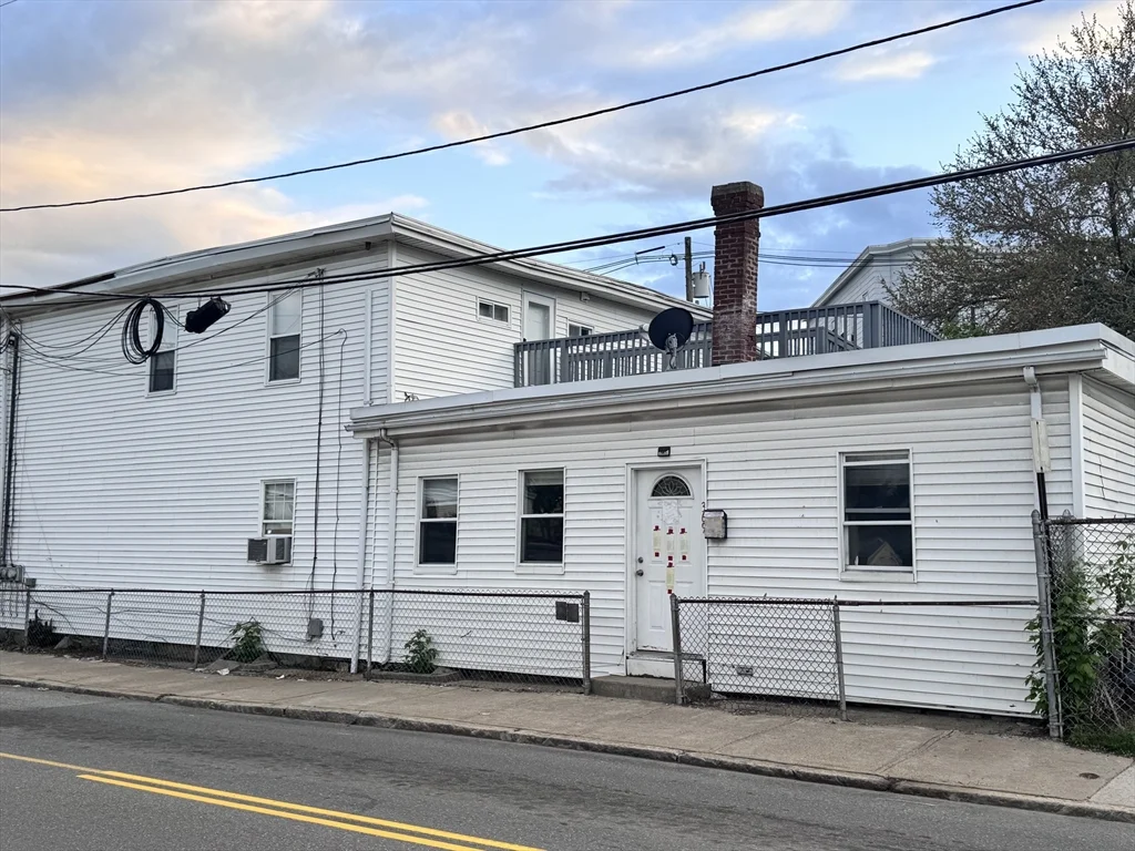 48 Wamesit St, Lowell