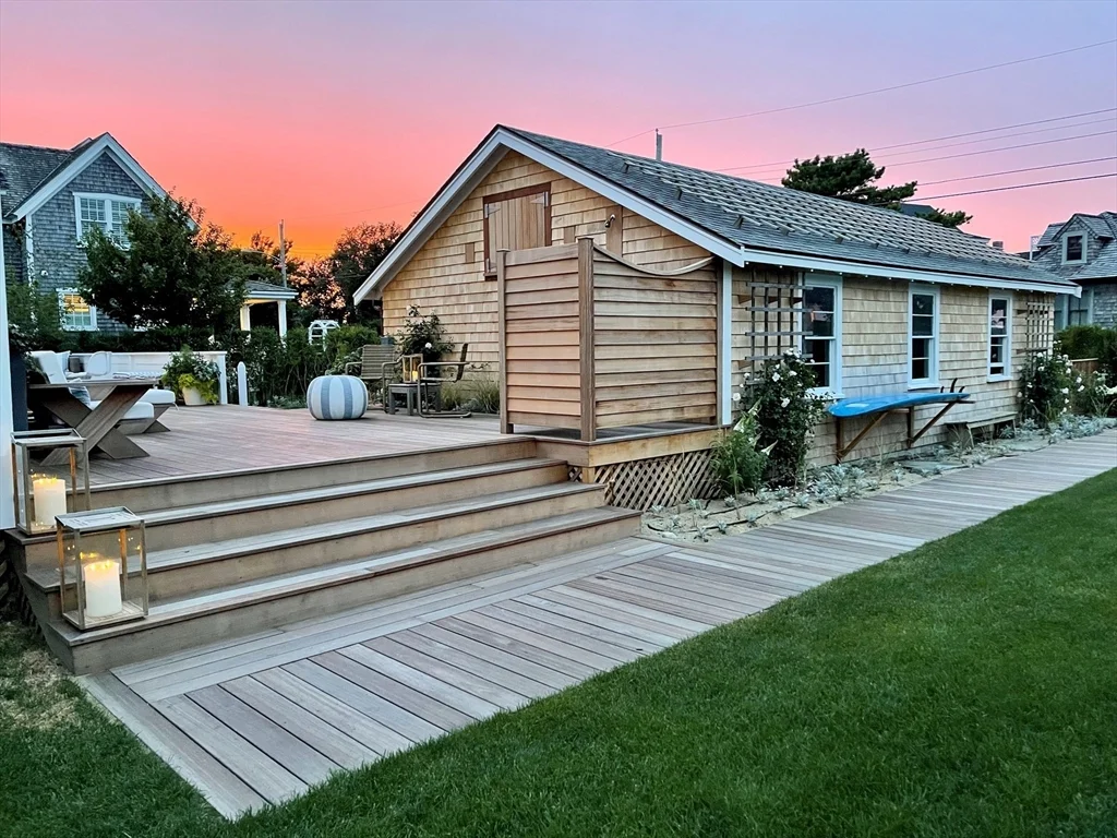 66 Hulbert Avenue North House, Nantucket