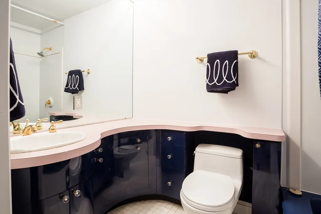 327 Commonwealth Ave, Back Bay