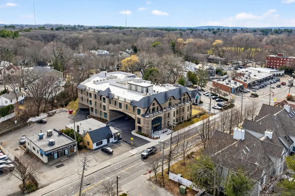 1114 Beacon, Newton Highlands
