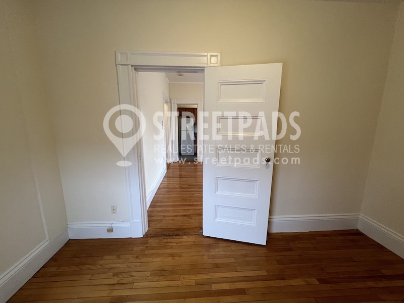 2 Ware St, Mid-Cambridge