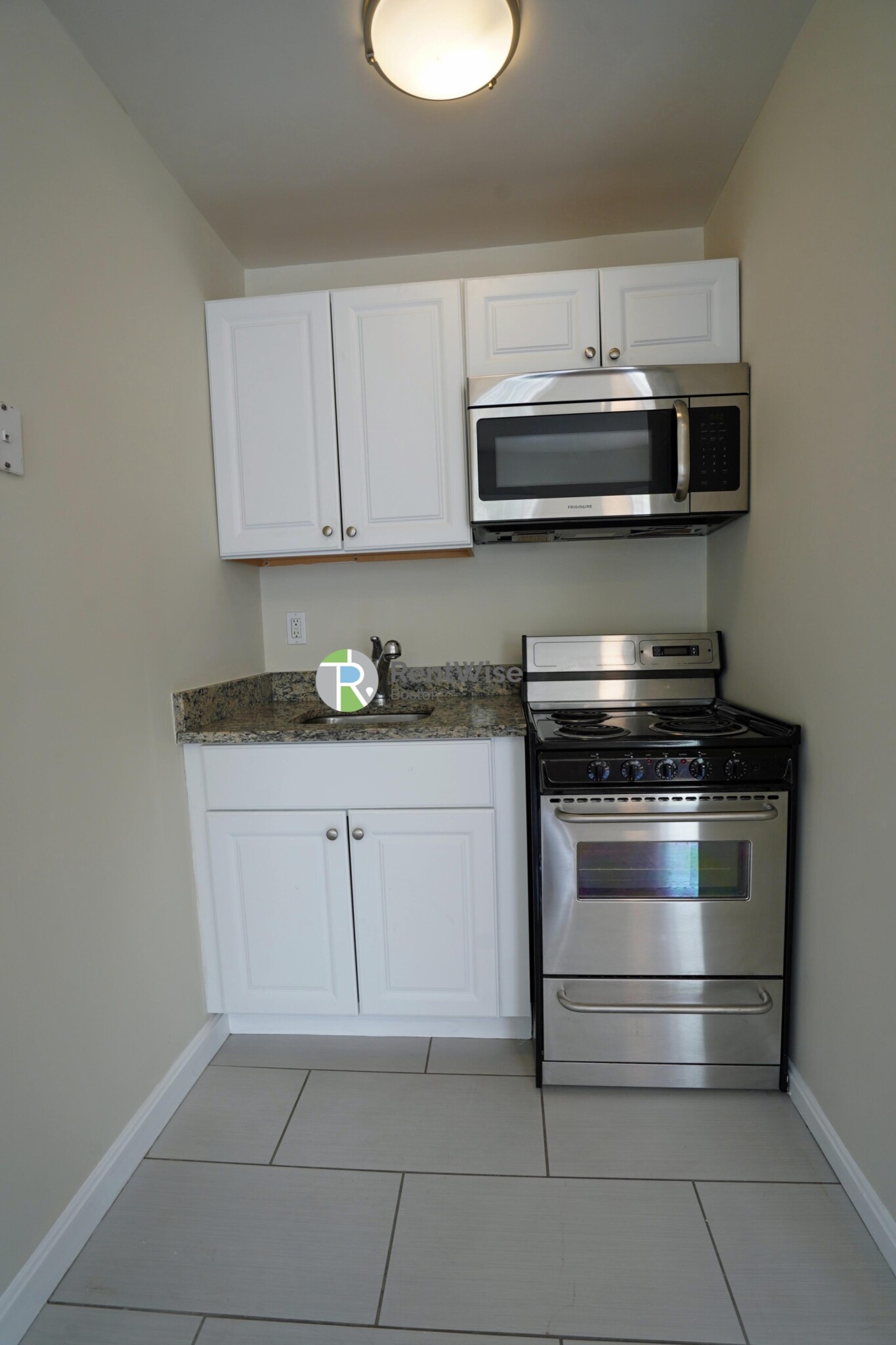 538 East Broadway, South Boston