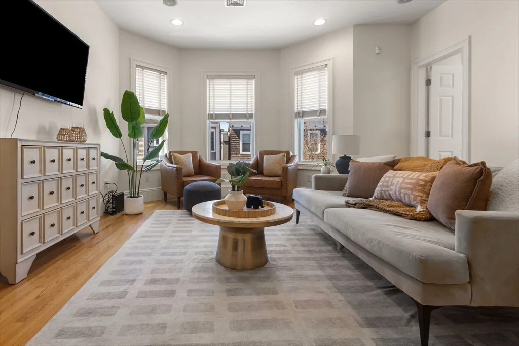 12 I St, South Boston