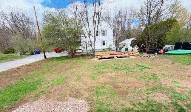 38 A St, West Warren