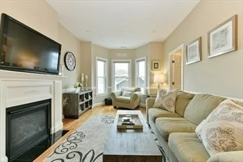 150-1/2 M St, South Boston