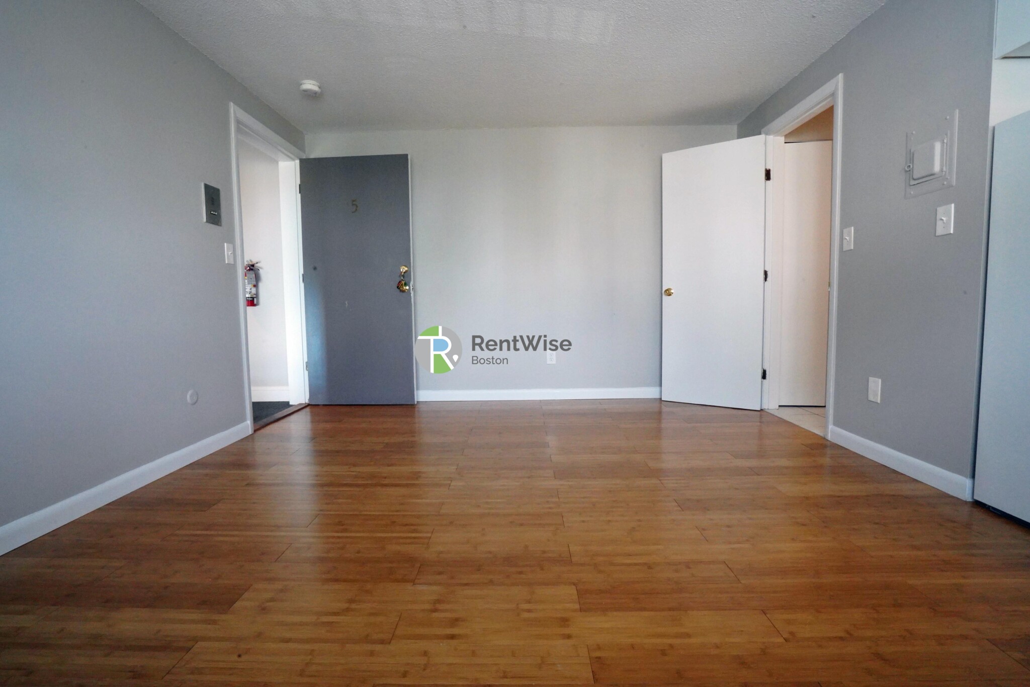 121 Ash St, South Side